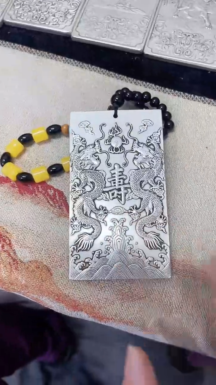 摆件主播推荐如图所示