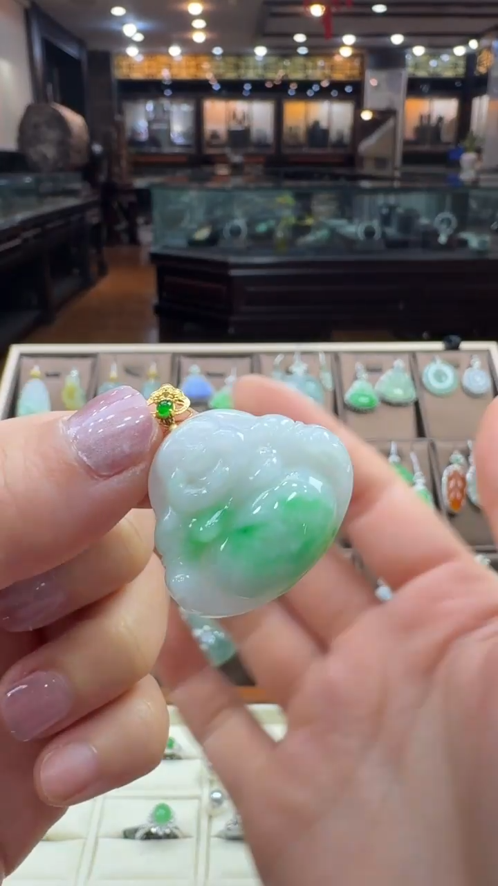 【闪购商品】翡翠颈饰18K金镶嵌佛