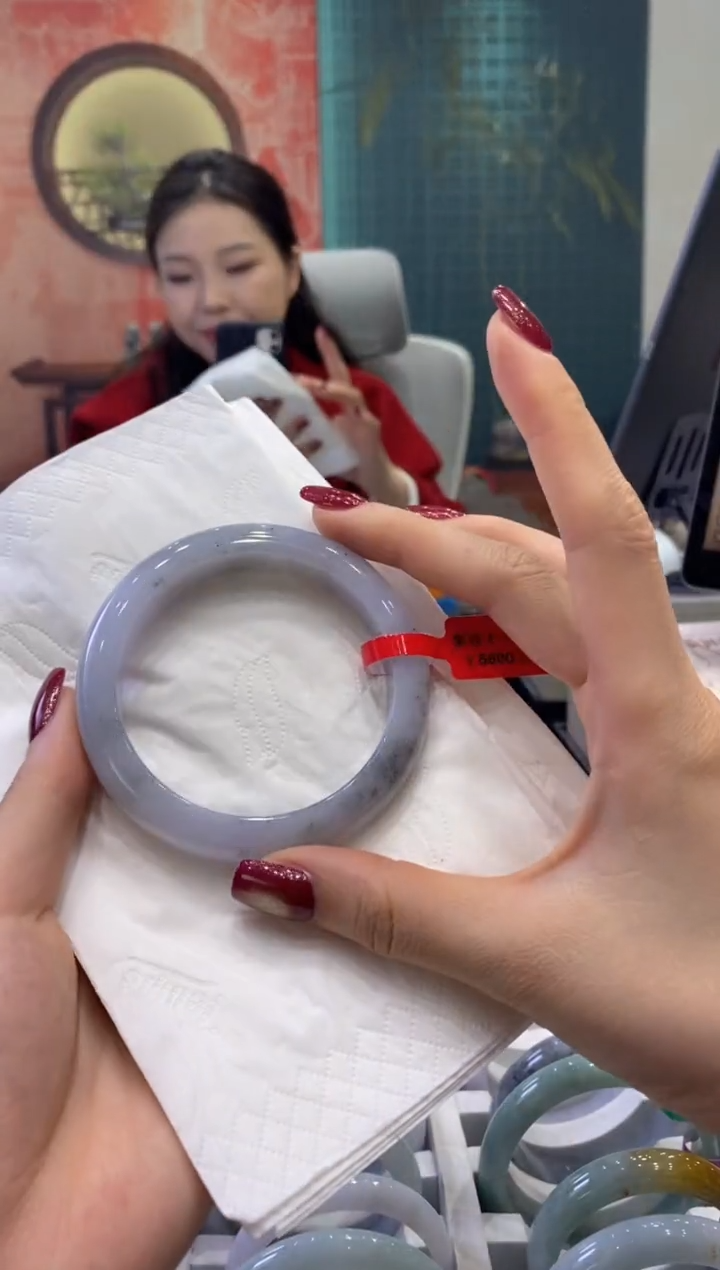 【闪购商品】翡翠手镯未镶嵌多人02169