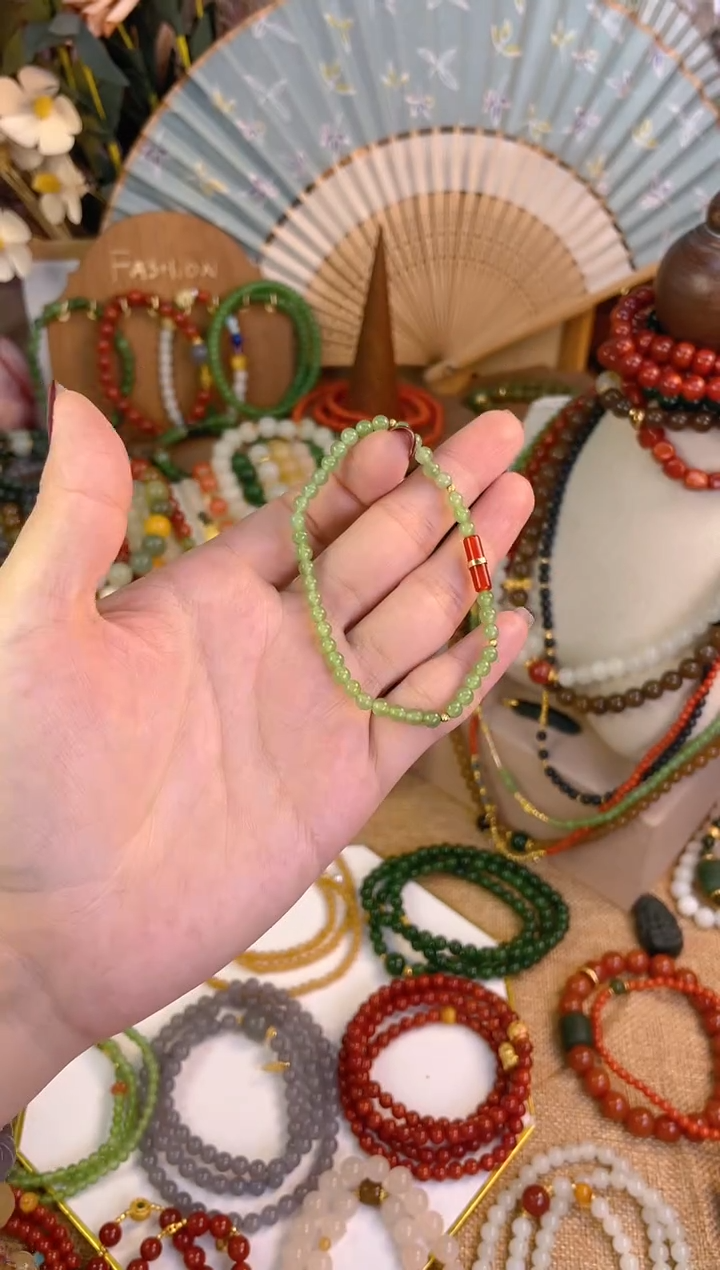 【闪购商品】和田玉手串18K金镶嵌碧玉果绿