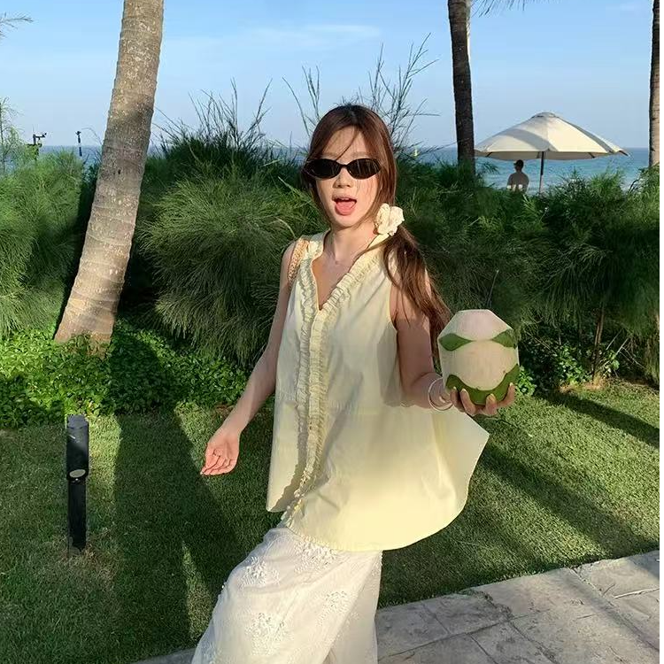 青柠奶冬~直接冲！温柔木耳边慵懒上衣