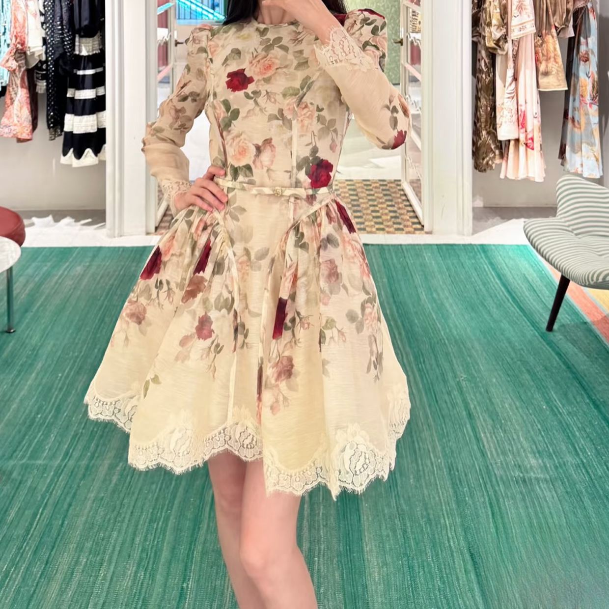 2025新款显瘦气质名媛时尚丝麻蕾丝饰边迷你修身连衣裙 B1385