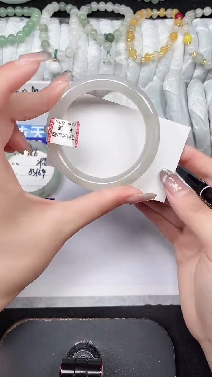 未镶嵌手镯石英质玉157-55/56