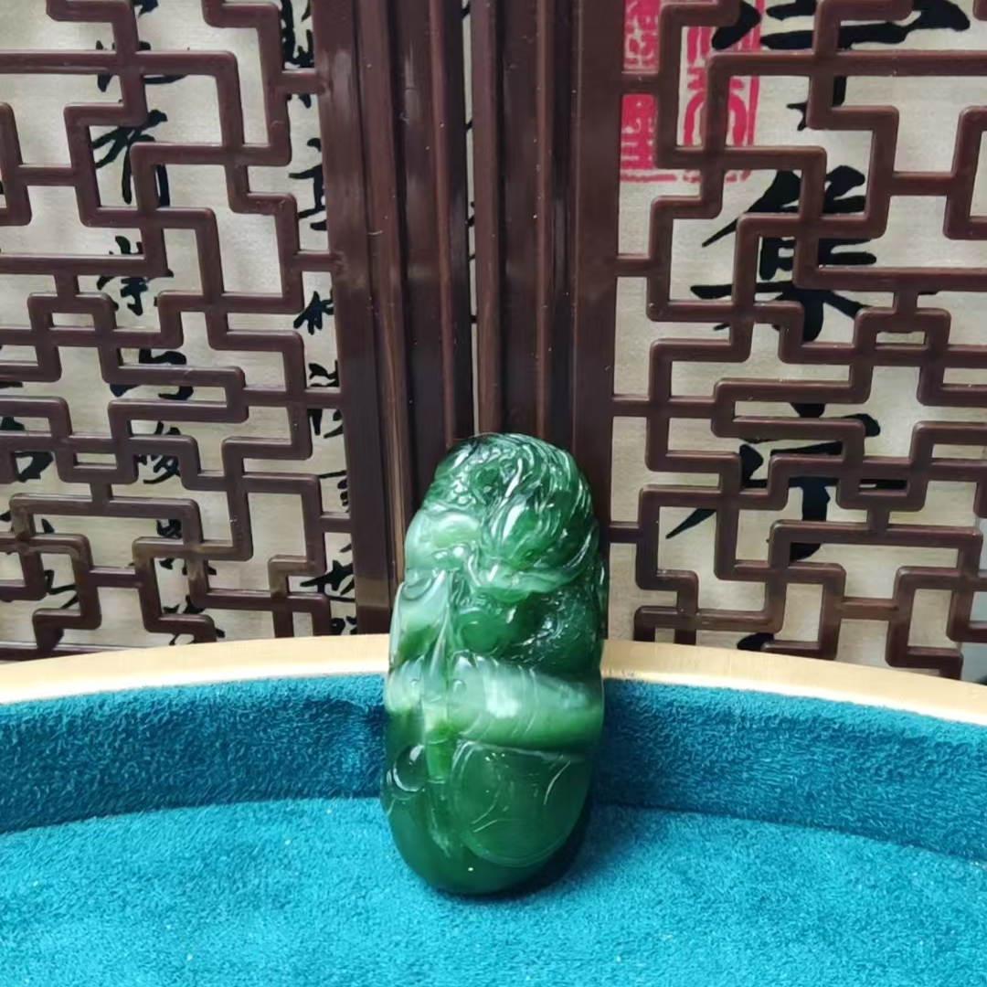 和田玉碧玉猫眼吊坠