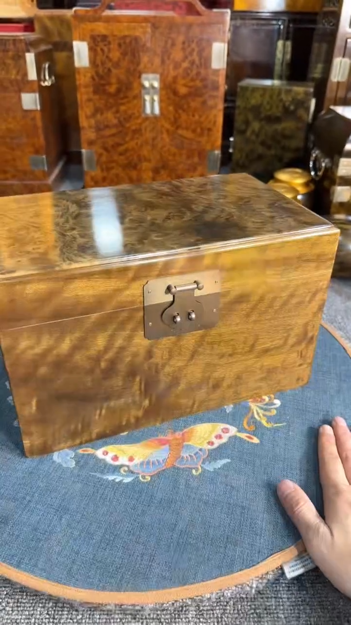 【闪购商品】乌木类成套家具阴沉盒中盒  s5