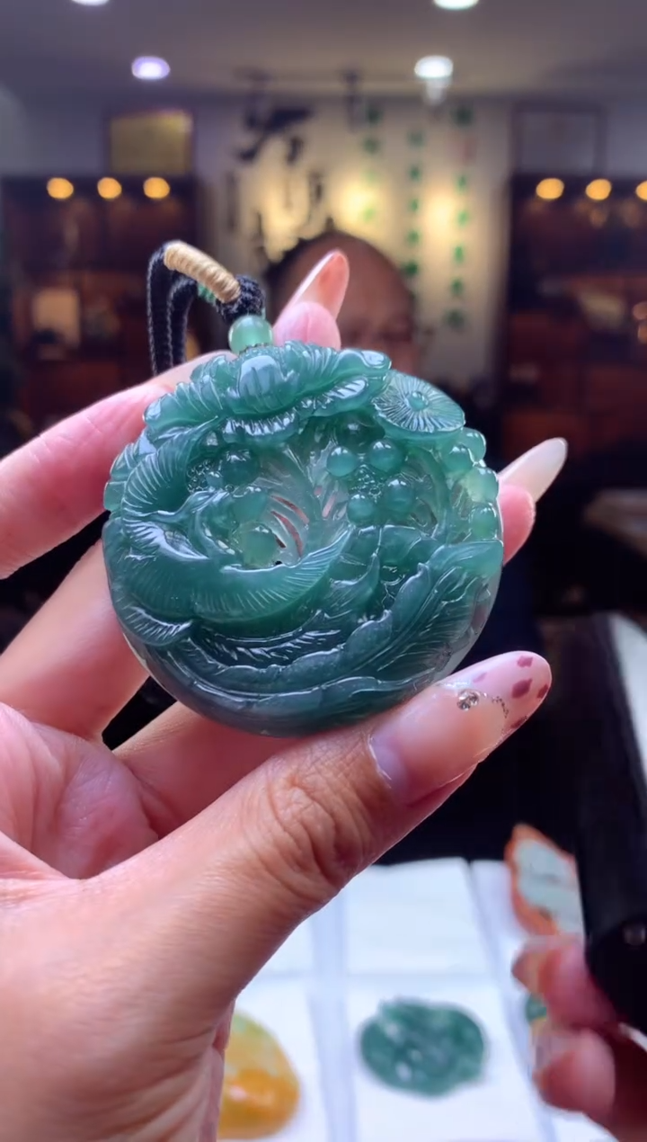 【闪购商品】定制翡翠未镶嵌挂件发货（拍一发一）