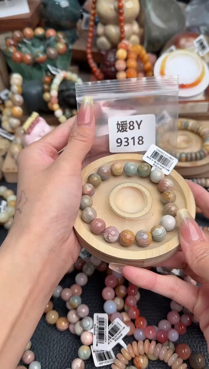 【闪购商品】石英质玉未镶嵌手链8Y9318