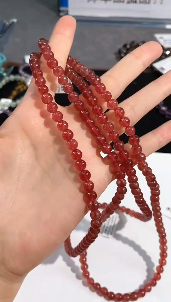【闪购商品】石英质玉手链未镶嵌83号草莓晶三圈款6mm