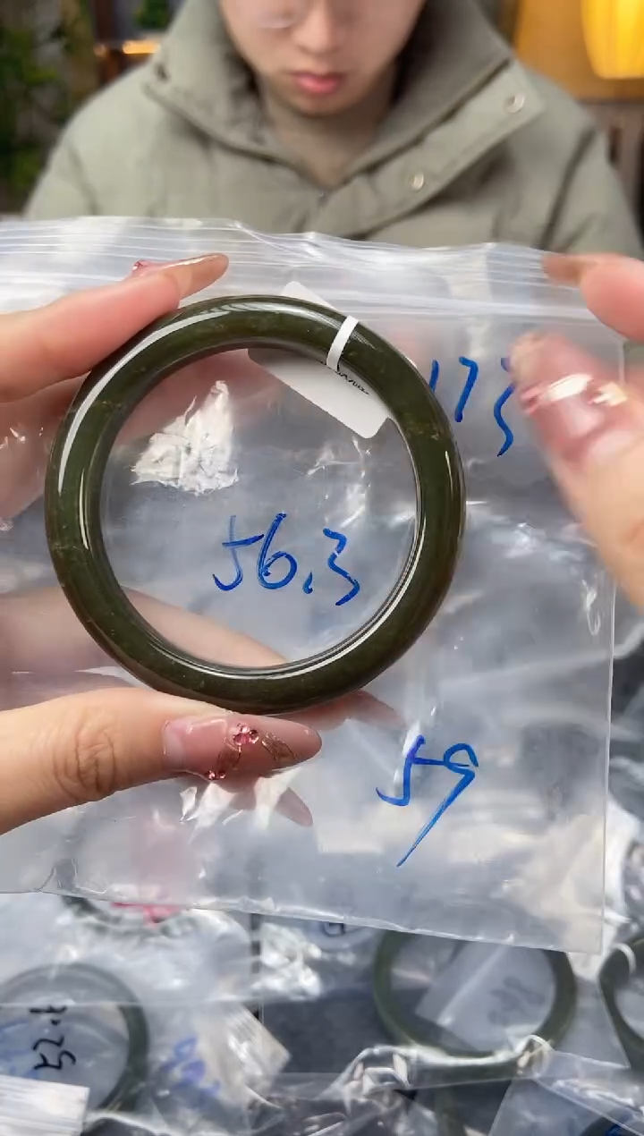 【闪购商品】和田玉手镯未镶嵌和田玉手镯173