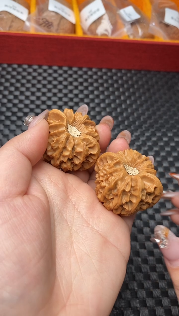 把件文玩核桃微修打底深凹底龙门涧42.5尺