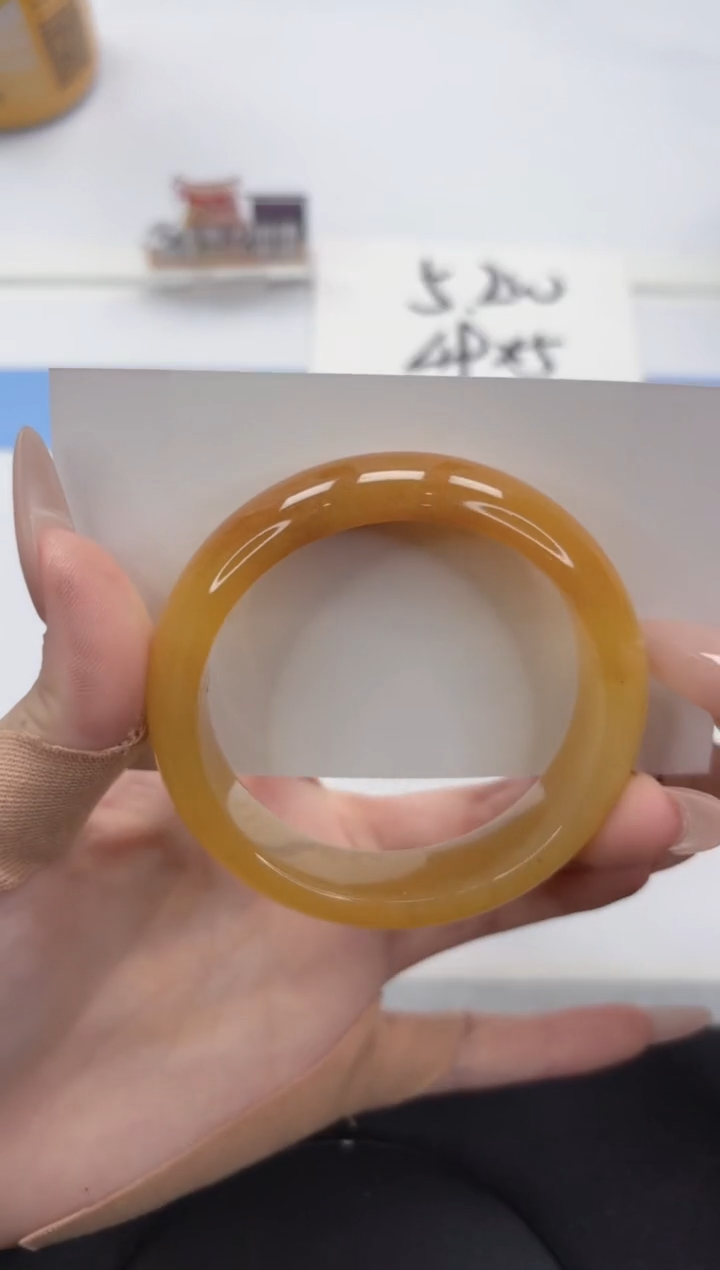 【闪购商品】石英质玉手镯未镶嵌A453-55