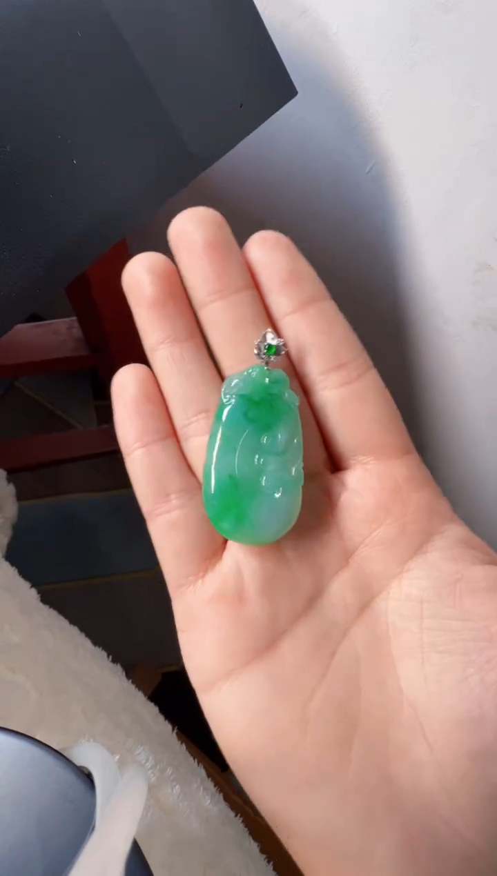 【闪购商品】定制翡翠18K金镶嵌6800元