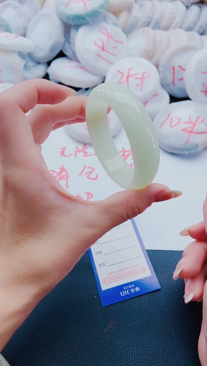 未镶嵌手镯石英质玉K55-59-60