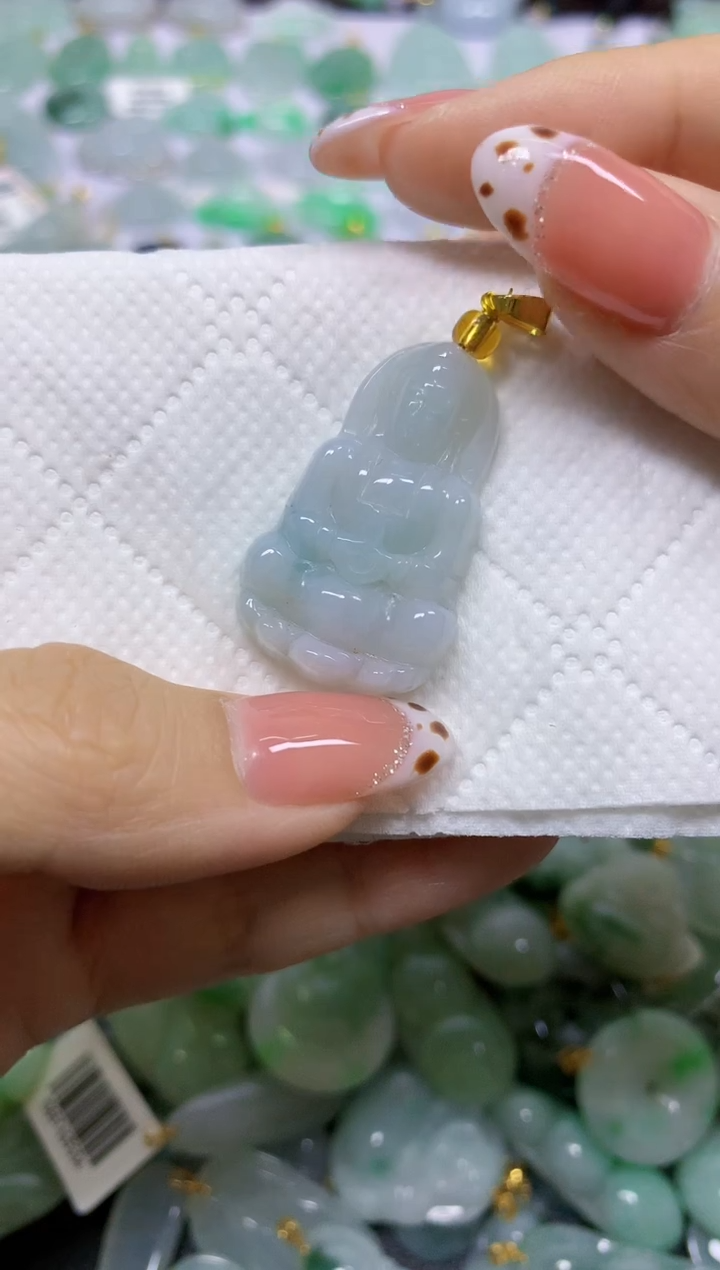 颈饰未镶嵌翡翠天然翡翠A货