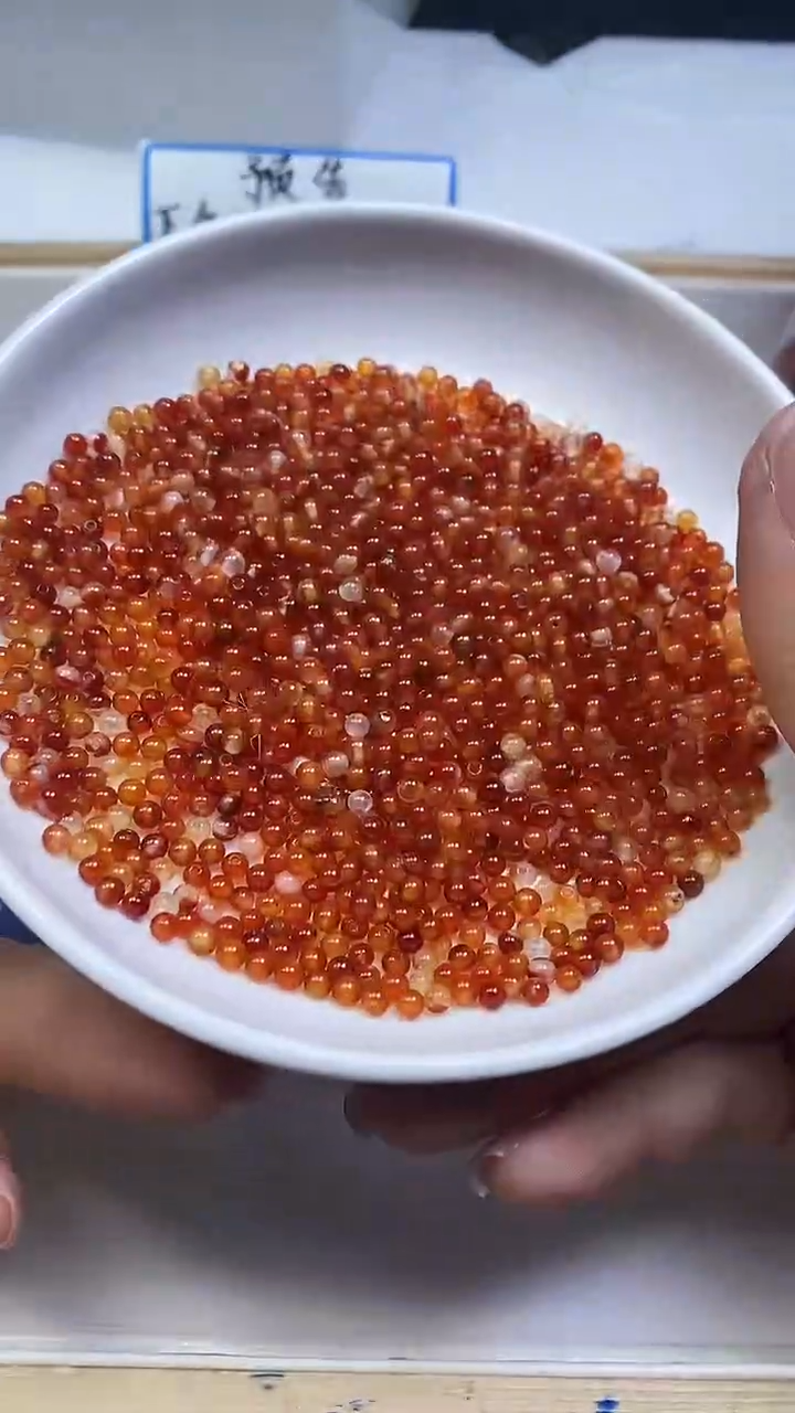 未镶嵌散珠南红玛瑙B860 冰飘南红3mm100颗8元