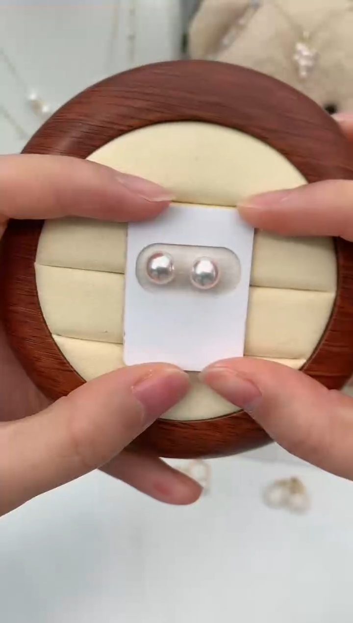 【闪购商品】海水珍珠耳饰18K金镶嵌7-8akoya素钉