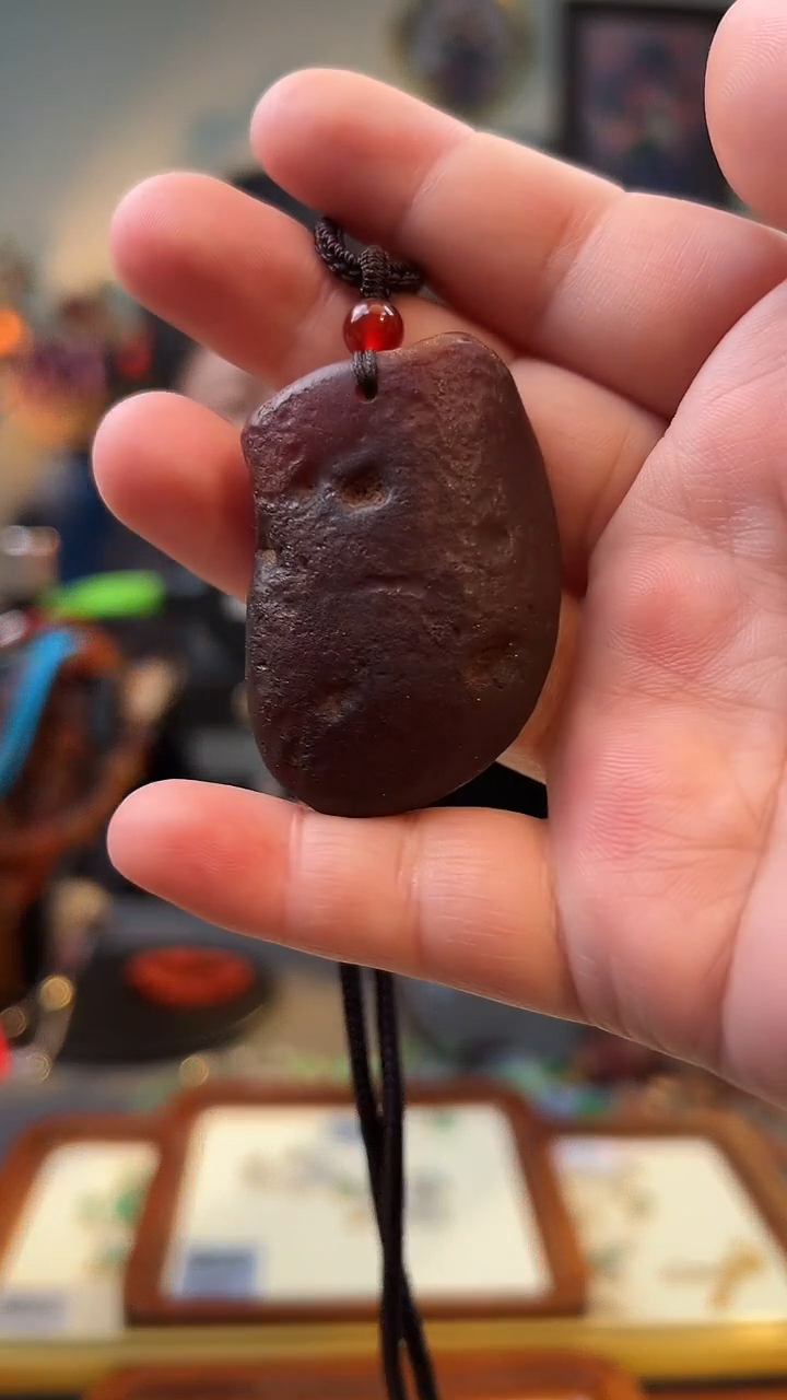 琥珀颈饰未镶嵌吊坠