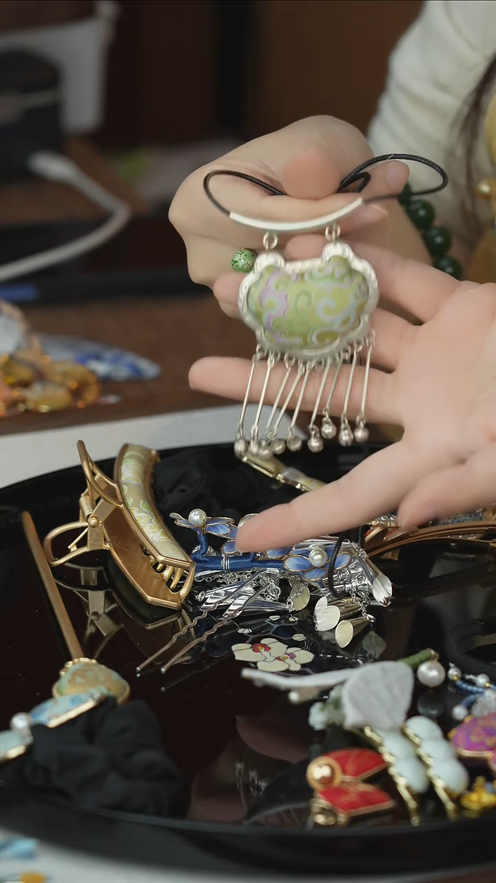 刺绣闪购纯手工非遗国风饰品