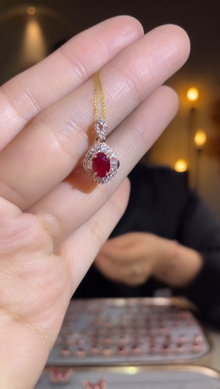 银S925镶嵌颈饰红宝石颈饰