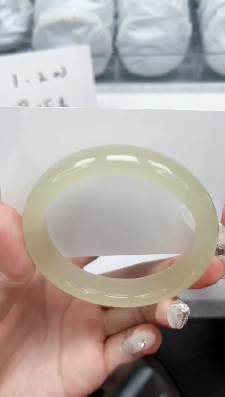 【闪购商品】石英质玉手镯未镶嵌113-58.3