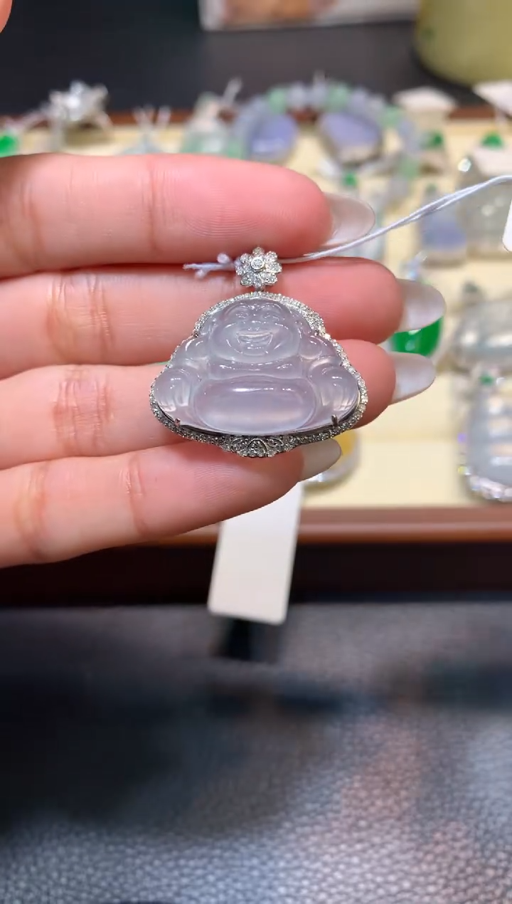 颈饰18K金镶嵌翡翠1