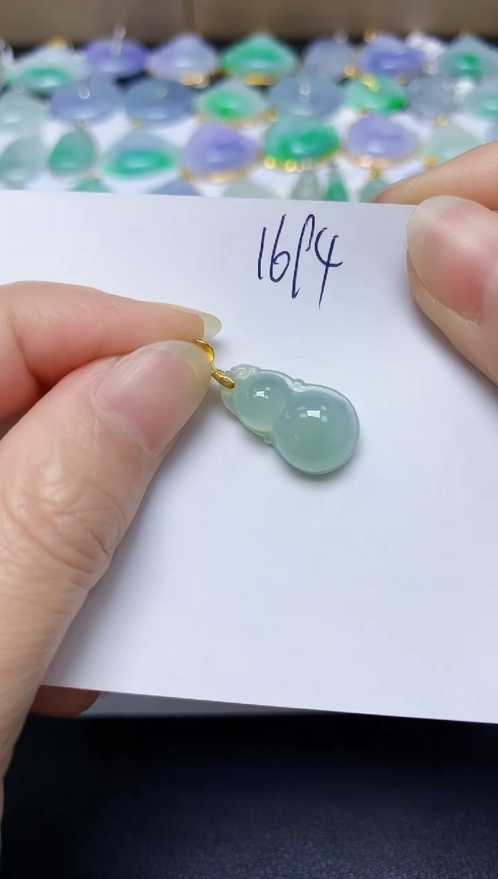 翡翠未镶嵌颈饰 天然缅甸翡翠A货