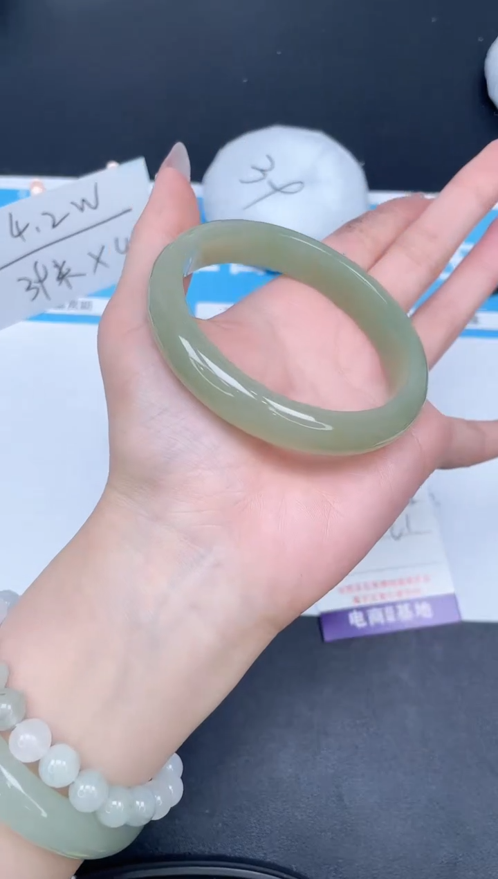 【闪购商品】石英质玉手镯未镶嵌345-61