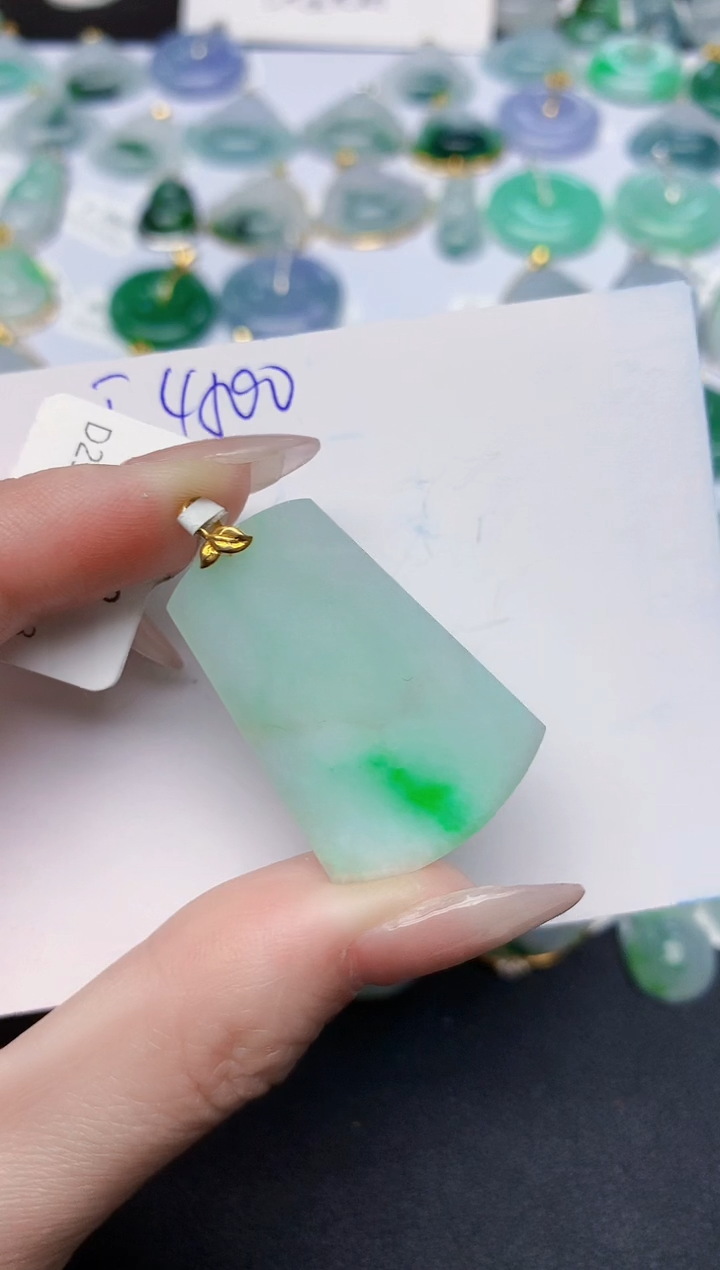 颈饰18K金镶嵌翡翠天然缅甸A货翡翠百元以上9元证书费自理