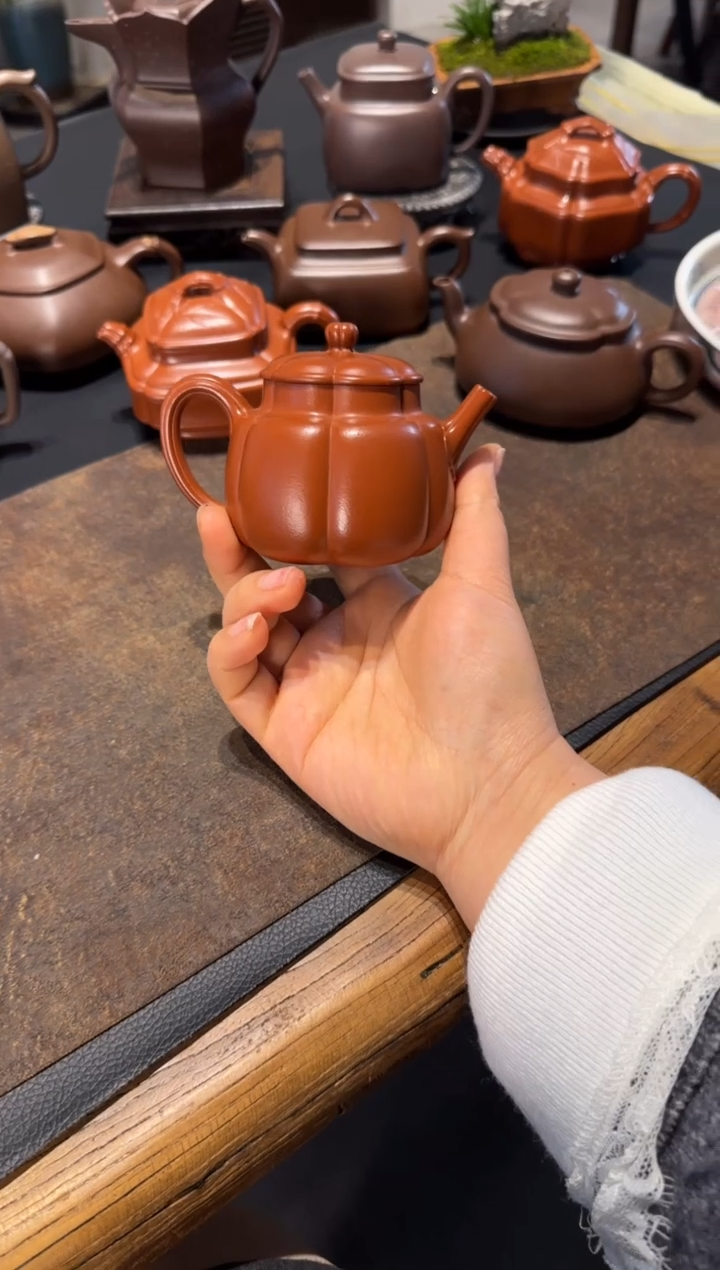 【闪购商品】紫砂茶壶繁花 朱泥