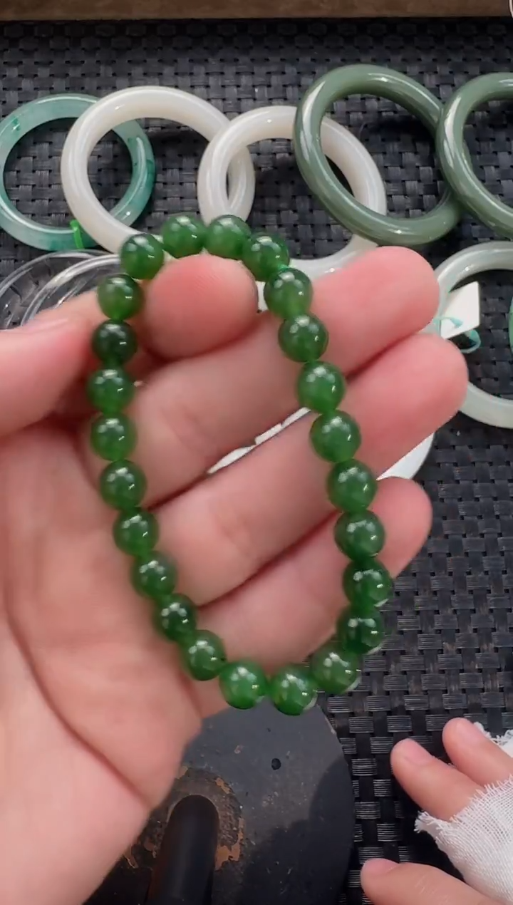 颈饰未镶嵌和田玉8mm碧玉手串