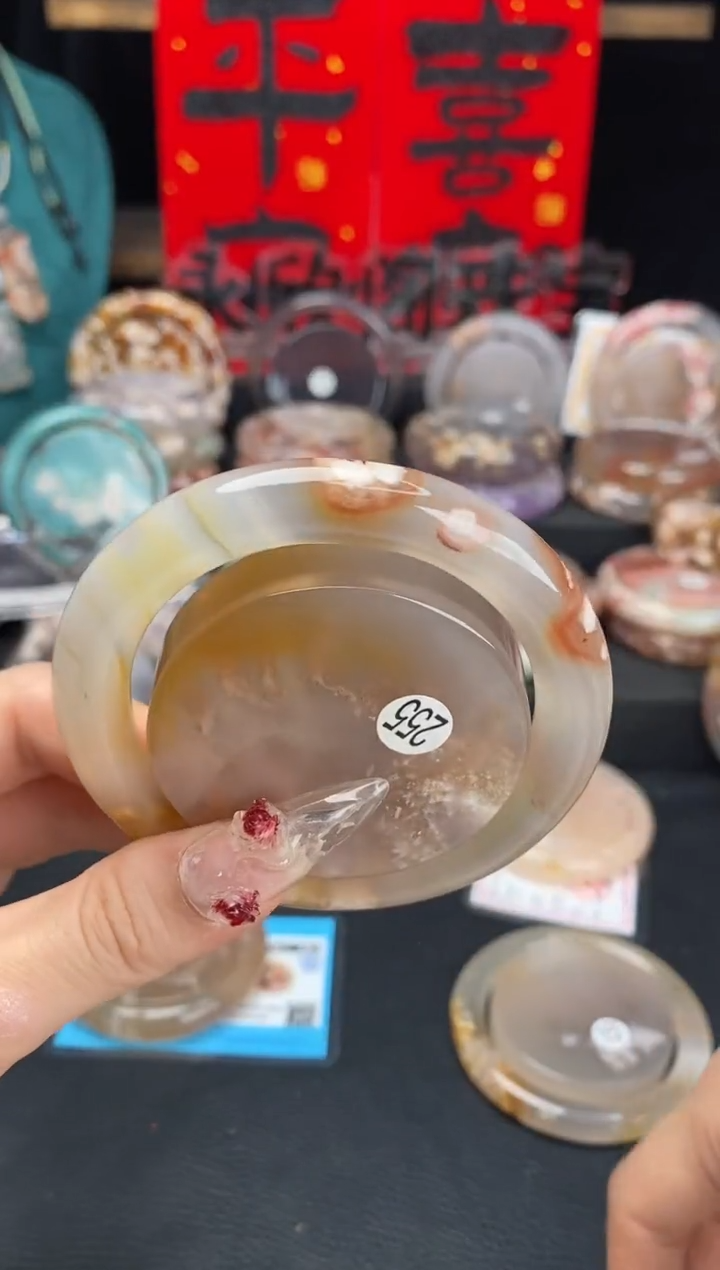 【闪购商品】石英质玉手镯（圆镯）未镶嵌55.9