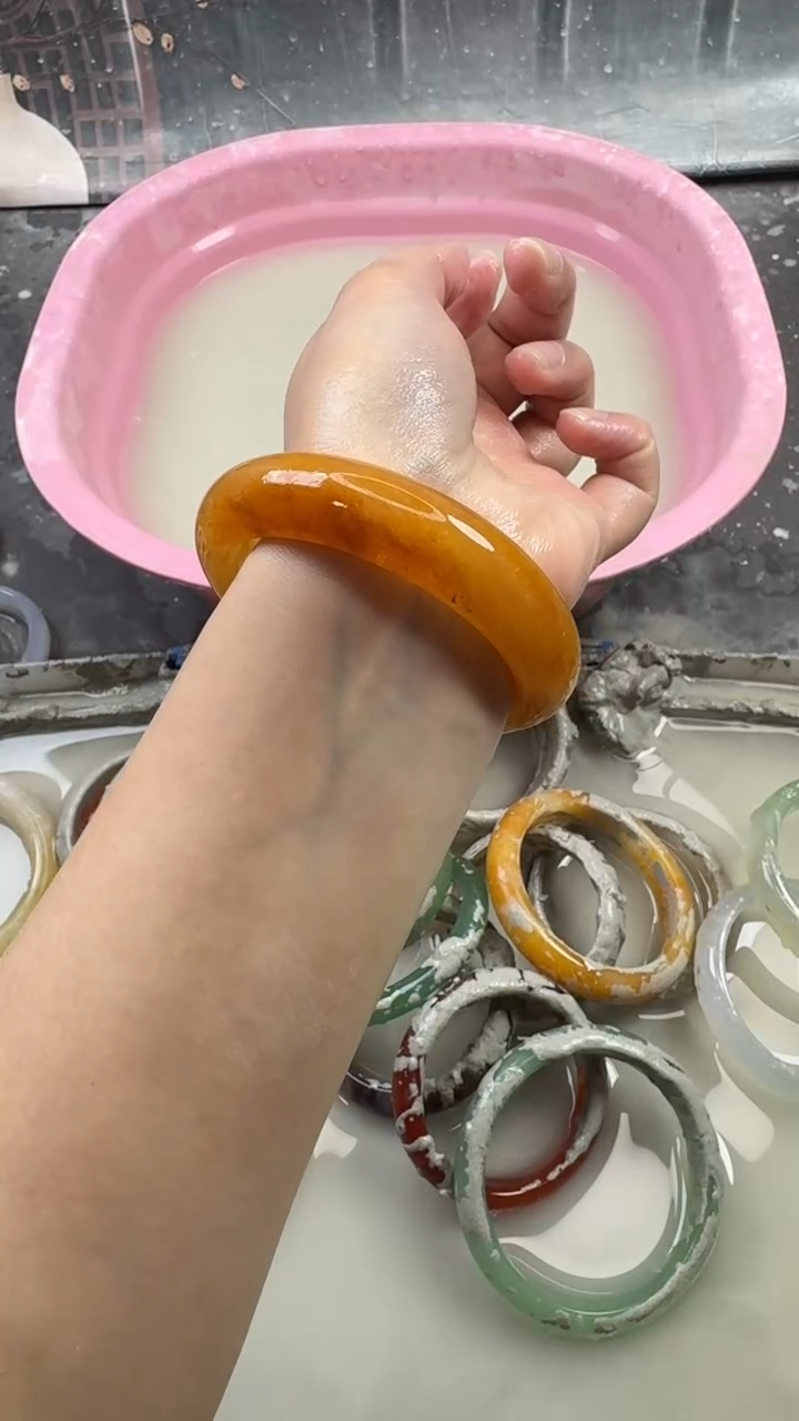 【闪购商品】石英质玉手镯未镶嵌86 6160