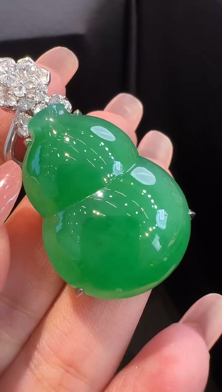 吊坠(不含链)18K金镶嵌翡翠吊坠