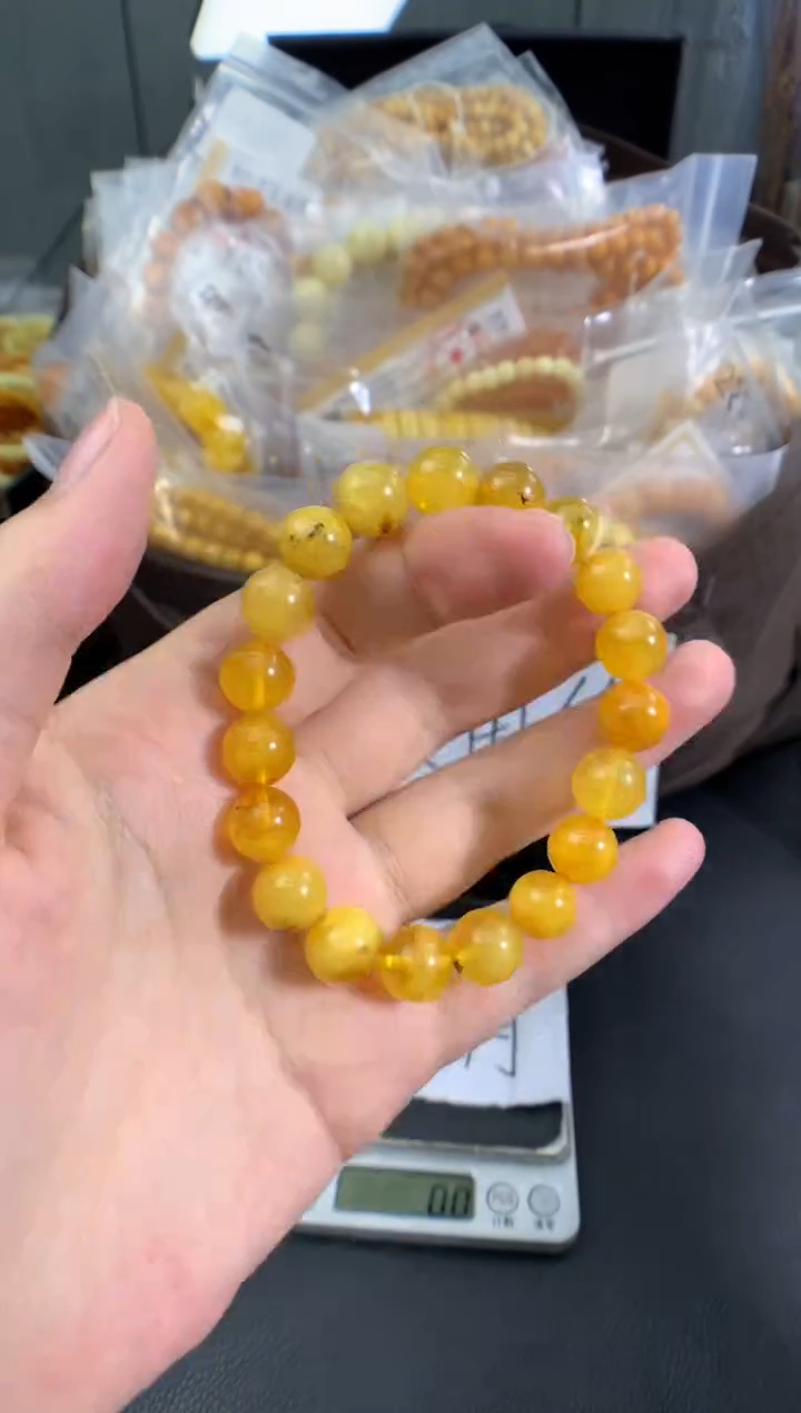 琥珀未镶嵌珠宝奇石1