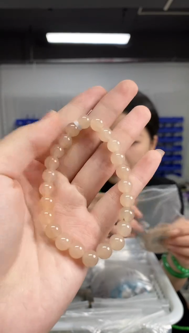 未镶嵌手链和田玉多样性发其一颜色微差