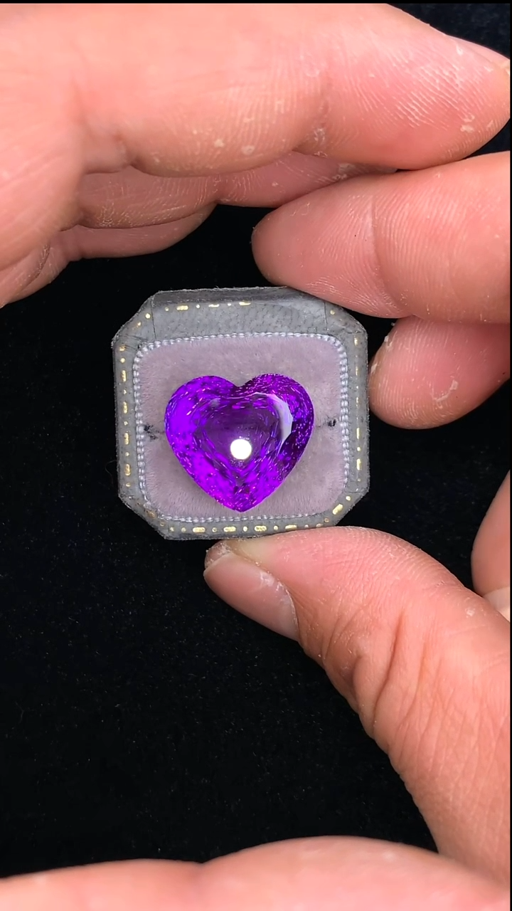 【闪购商品】水晶裸石未镶嵌16.79克拉