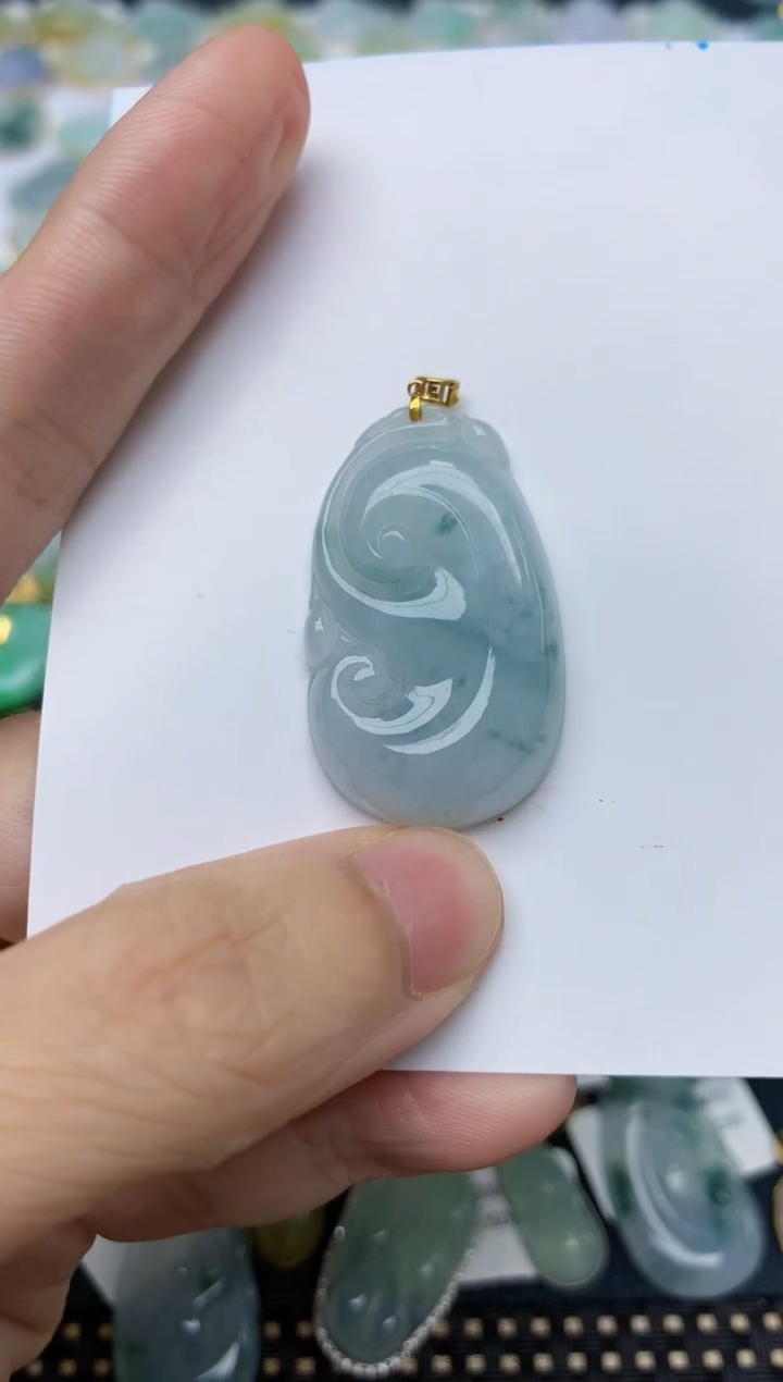翡翠18K金镶嵌颈饰天然缅甸A货翡翠