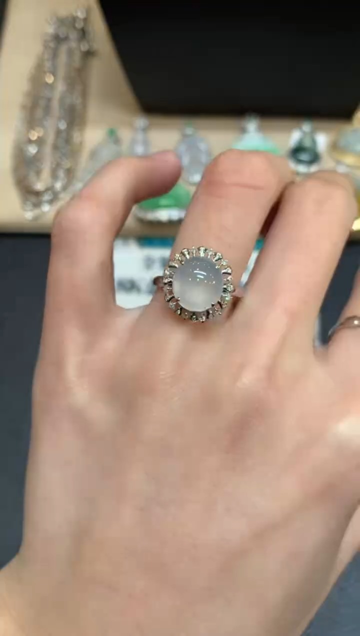 【闪购商品】翡翠戒指18K金镶嵌蛋面【无服务费】