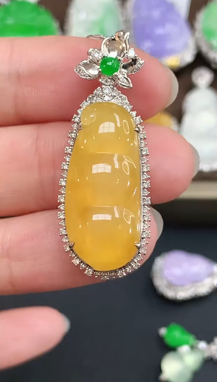 吊坠(不含链)18K金镶嵌翡翠135|