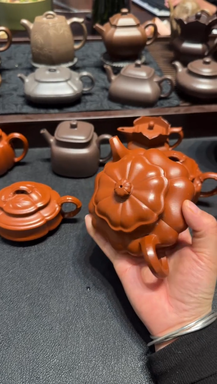 【闪购商品】紫砂茶壶葵仿古 朱泥