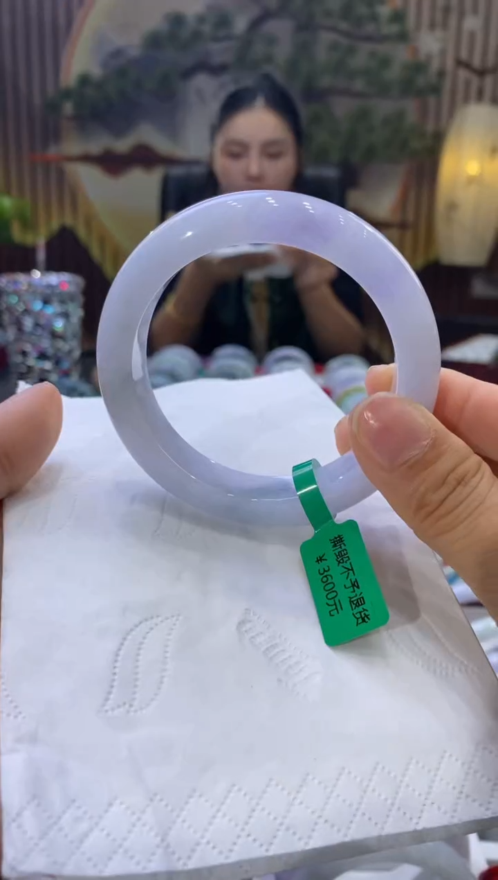 【闪购商品】翡翠手镯未镶嵌多人02563