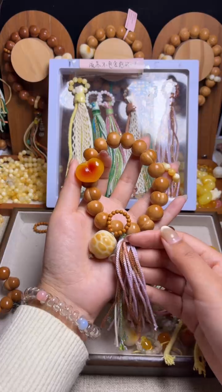 手串猴头核桃不***?全品手工聚宝盆俏色心黄跑环富甲吊坠紫咖流苏