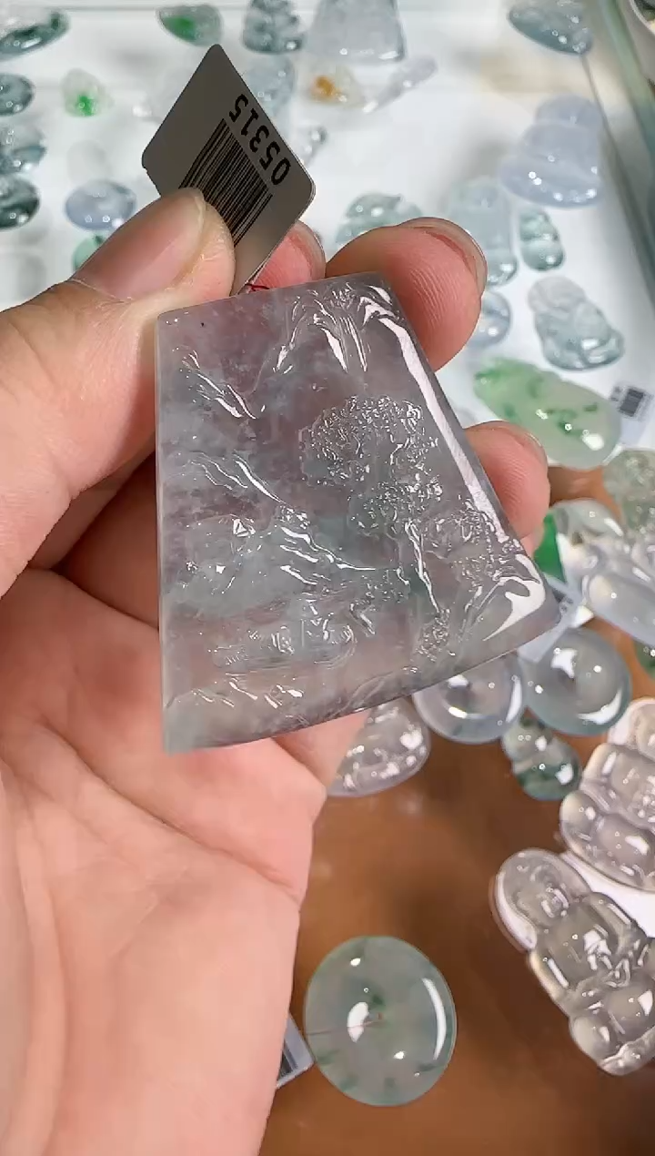 【闪购商品】翡翠吊坠(不含链)未镶嵌··