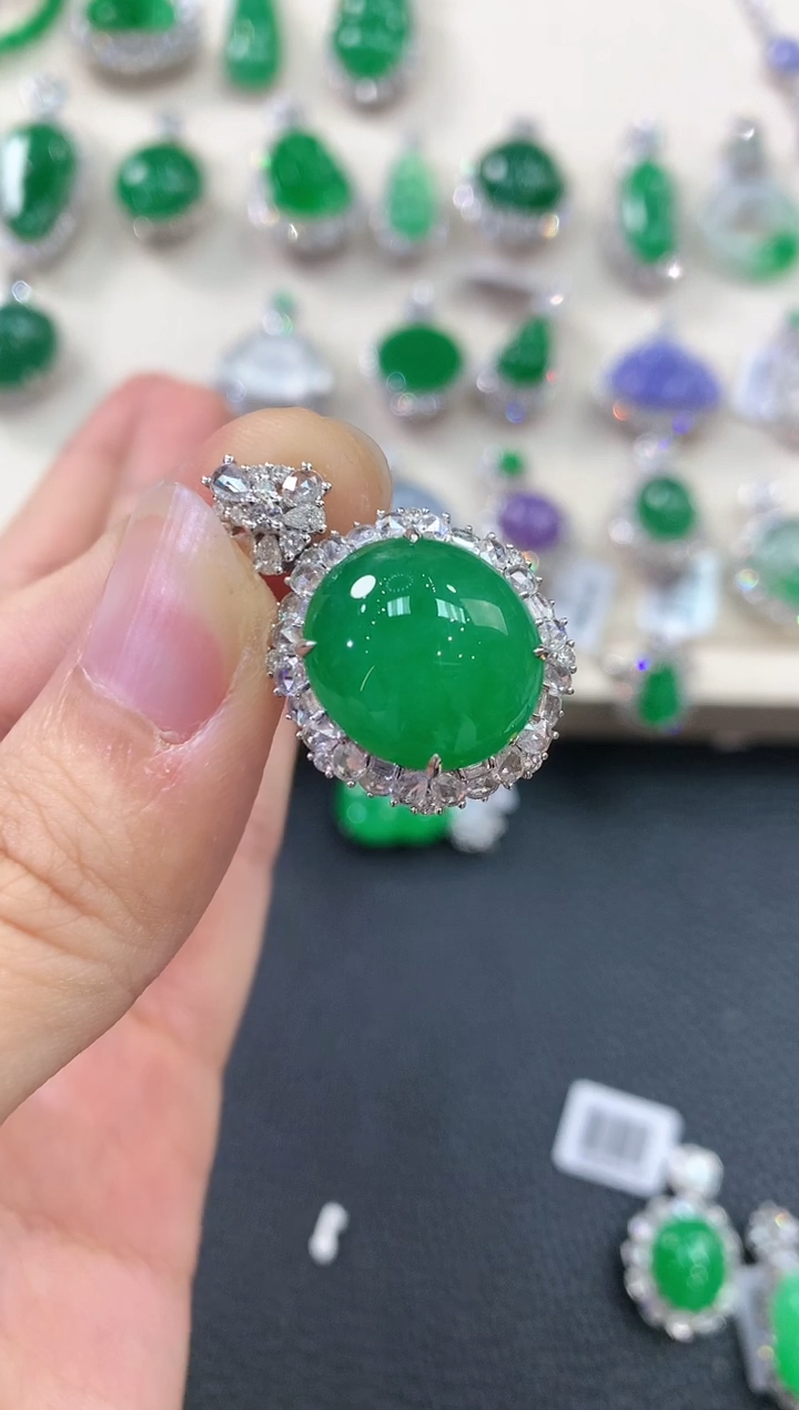 【闪购商品】翡翠戒指18K金镶嵌D125    