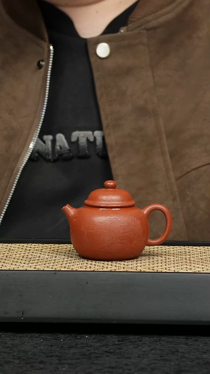 茶壶紫砂五堂 匏樽-蟾王坐山中