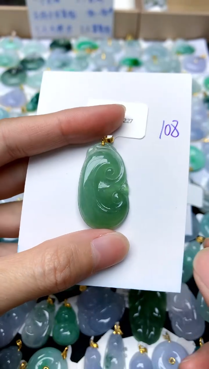 【闪购商品】翡翠颈饰18K金镶嵌108天然A货翡翠