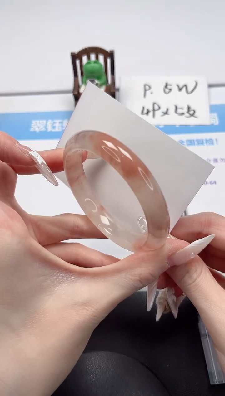 【闪购商品】石英质玉手镯未镶嵌V457-57.9