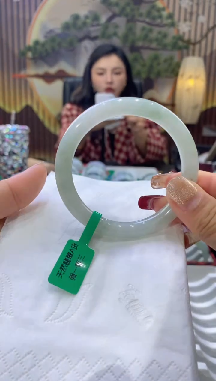 【闪购商品】翡翠手镯未镶嵌多人01003