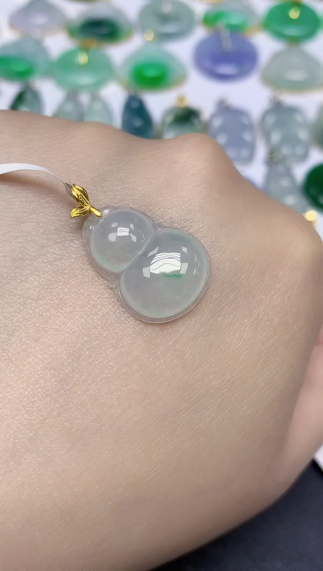 颈饰18K金镶嵌翡翠天然缅甸翡翠A货翡翠百元以上9元证书费自理