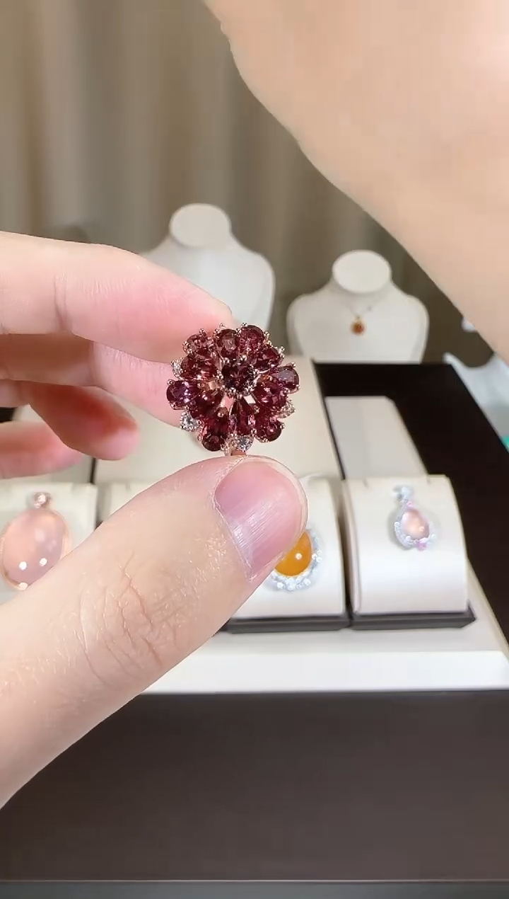 【闪购商品】石榴石戒指银S925镶嵌设计款